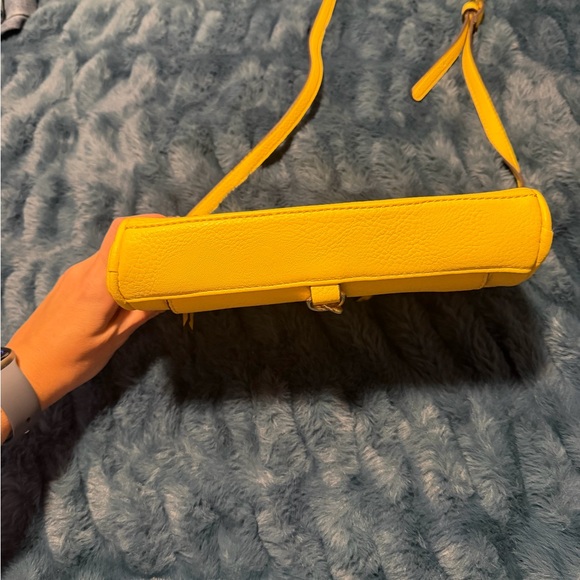 NWT Charming Charlie Yellow Crossbody Bag - Picture 6 of 12